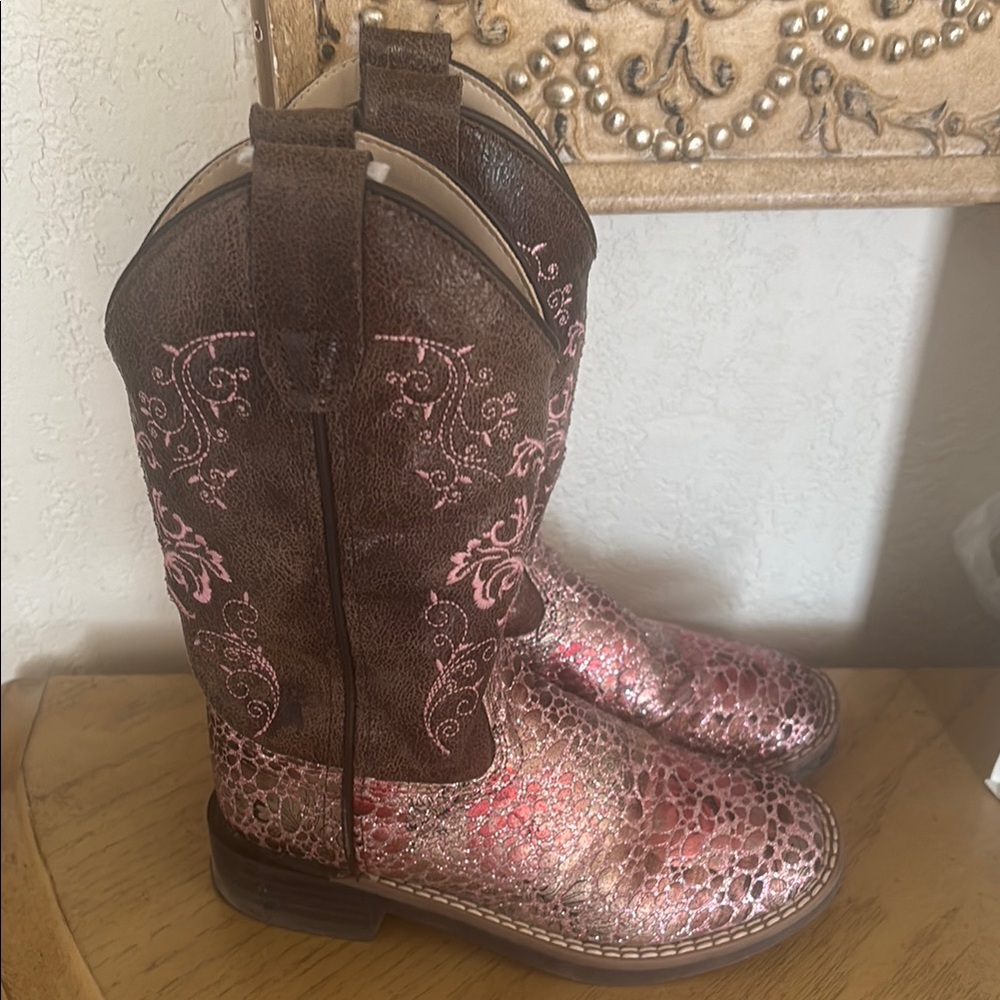 Shyanne Brown and Pink Sparkly Western Boots